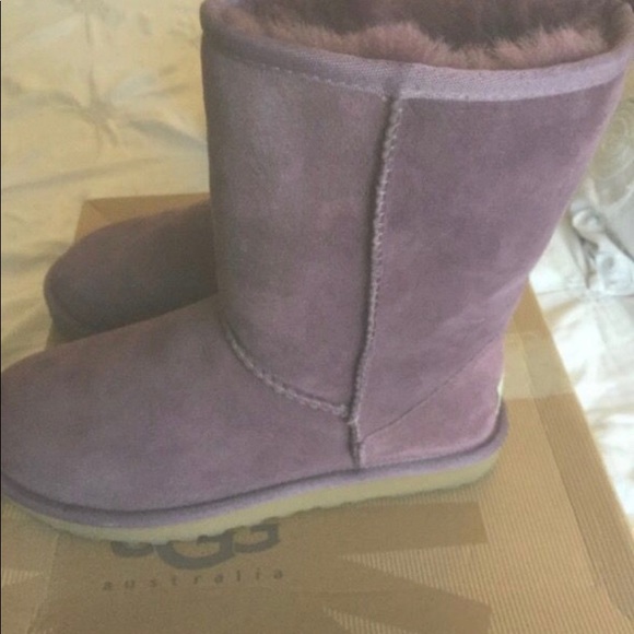 Uggs - Picture 2 of 3